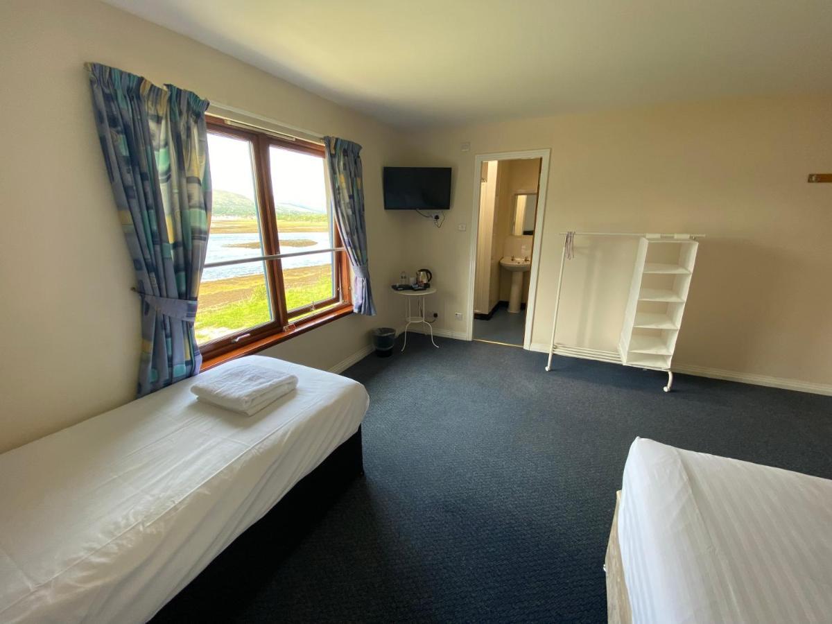 Waterfront Lodge - Accommodation Only Fort William Exteriér fotografie