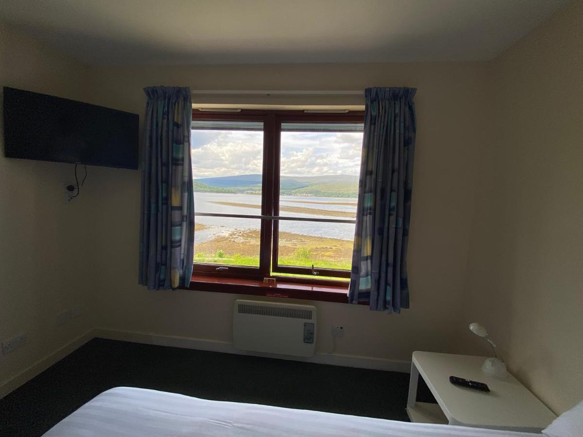 Waterfront Lodge - Accommodation Only Fort William Exteriér fotografie