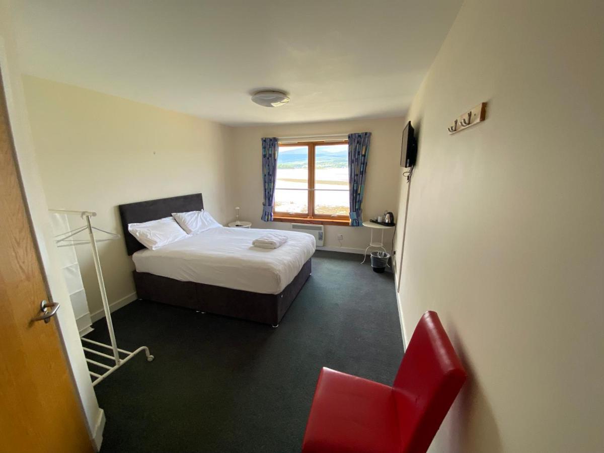 Waterfront Lodge - Accommodation Only Fort William Exteriér fotografie